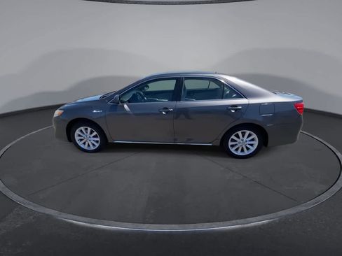 Used 2013 Toyota Camry XLE FWD image 5