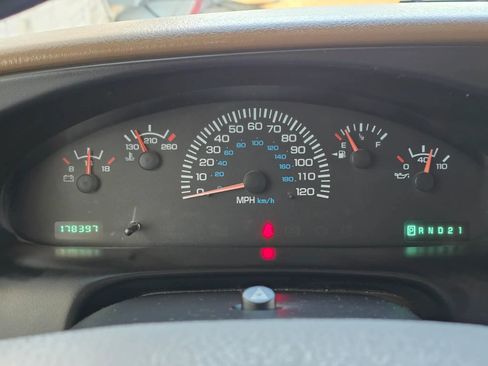 Used 2001 Dodge B1500 image 20