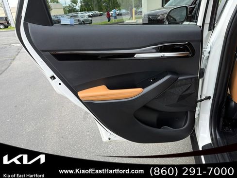 Certified 2024 Kia Seltos EX AWD/4WD image 17