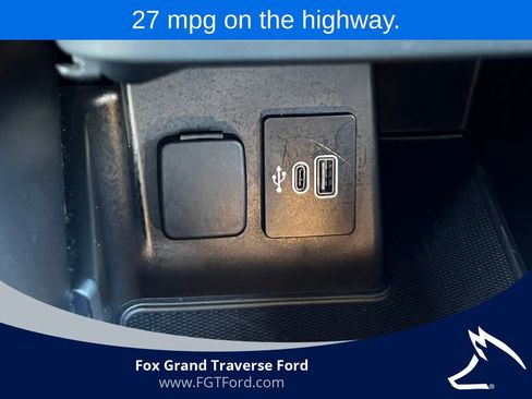 Certified 2025 Ford Explorer ST-Line AWD/4WD image 29