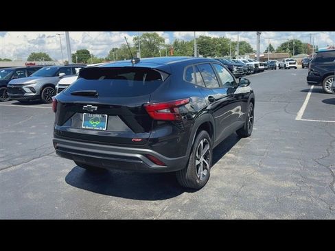 Certified 2024 Chevrolet Trax RS w/ Driver Confidence Package FWD image 8
