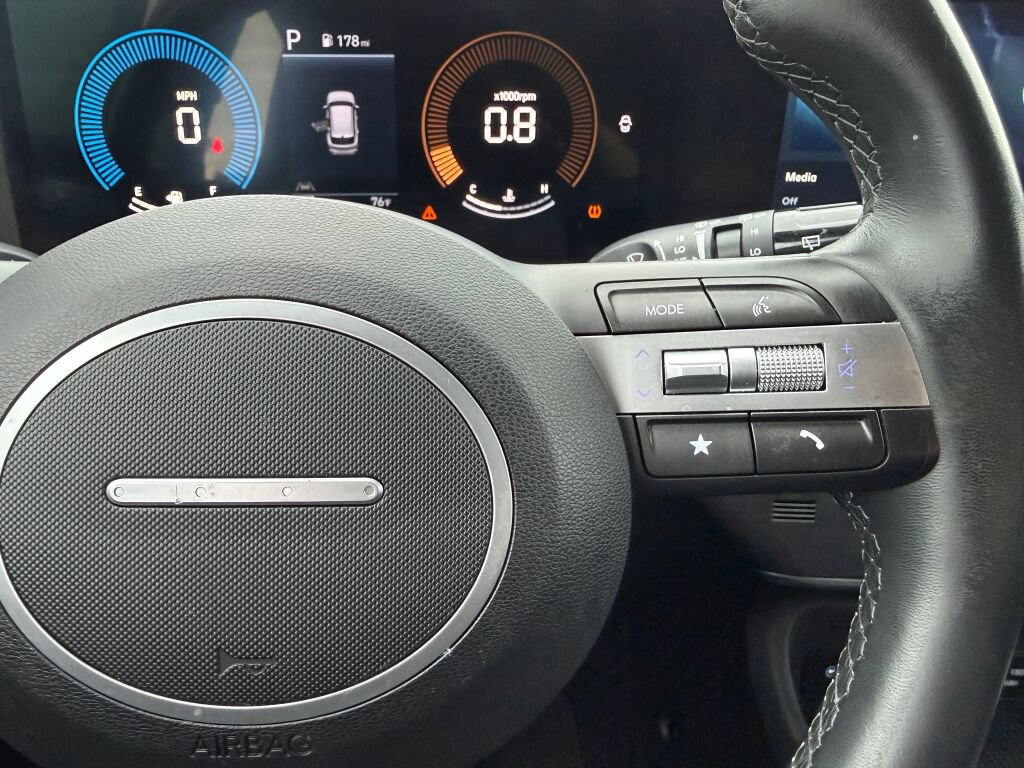Used 2024 Hyundai Kona SEL FWD image 16