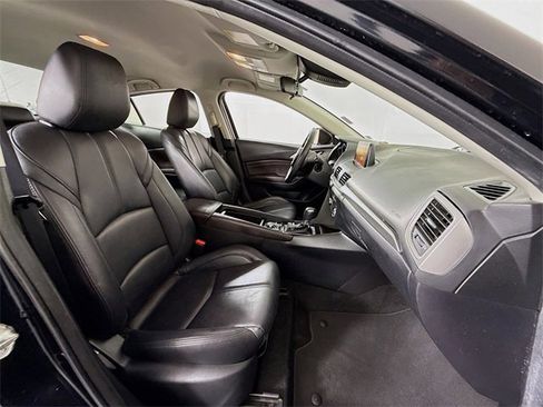 Used 2017 MAZDA MAZDA3 Touring image 24