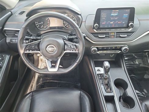 Used 2020 Nissan Altima 2.5 SR w/ Premium Package image 28