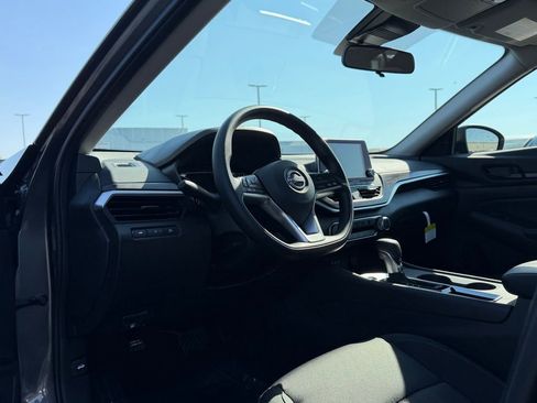 New 2026 Nissan Altima 2.5 SV FWD image 10