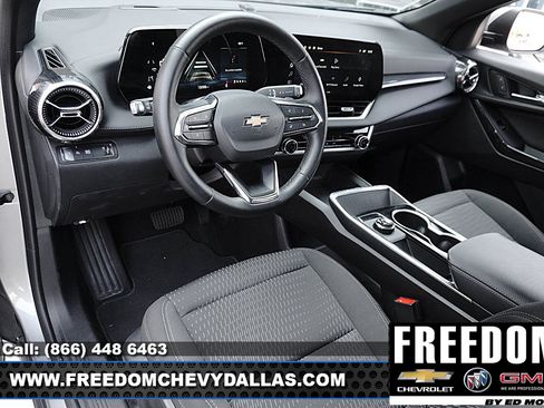 Used 2026 Chevrolet Equinox LT FWD image 6