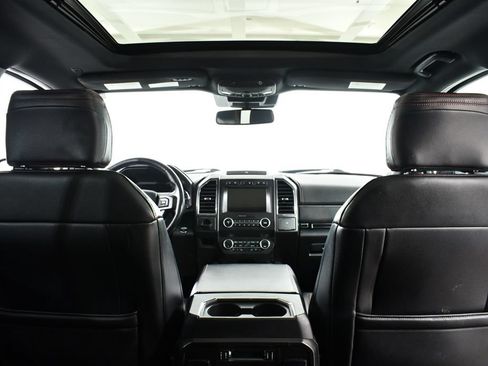 Used 2019 Ford Expedition Limited w/ Equipment Group 303A AWD/4WD image 17