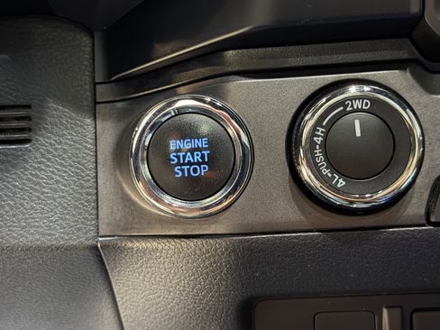 Used 2021 Toyota Tacoma TRD Sport image 33