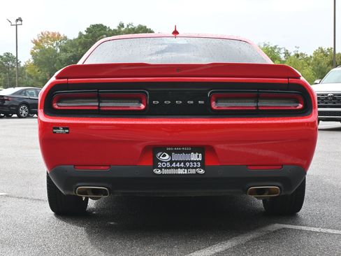 Used 2021 Dodge Challenger GT image 8