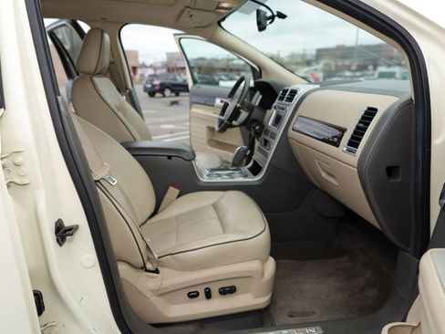 Used 2008 Lincoln MKX AWD image 24