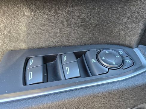 Used 2025 Chevrolet Silverado 1500 LT AWD/4WD image 36