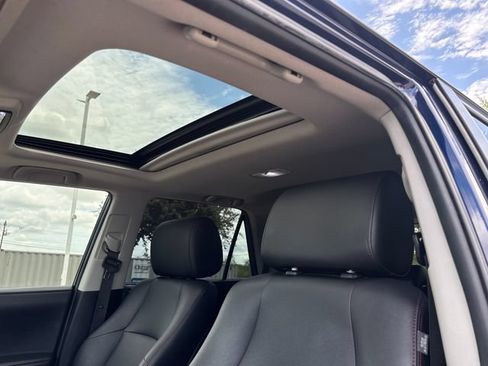 Used 2018 Toyota 4Runner TRD Off-Road Premium AWD/4WD image 36