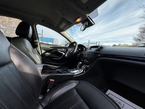 Used 2012 Buick Regal Leather image 14