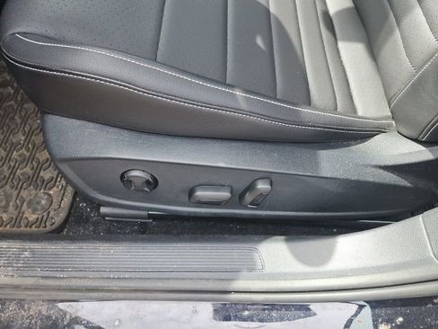 Used 2023 Volkswagen Jetta SE w/ Panoramic Sunroof Package FWD image 27