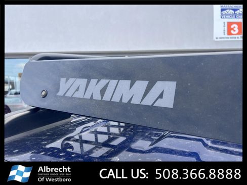 Used 2021 Toyota 4Runner Venture w/ Moonroof Package AWD/4WD image 32