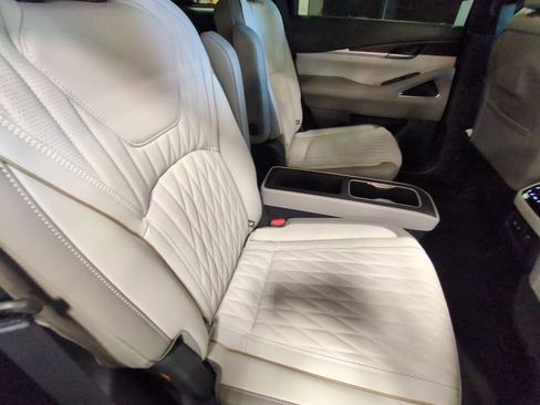 Used 2026 INFINITI QX60 Autograph w/ Dark Cargo Package image 24