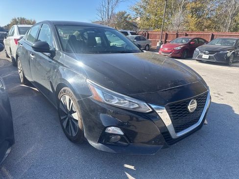 Used 2019 Nissan Altima 2.5 SL image 1