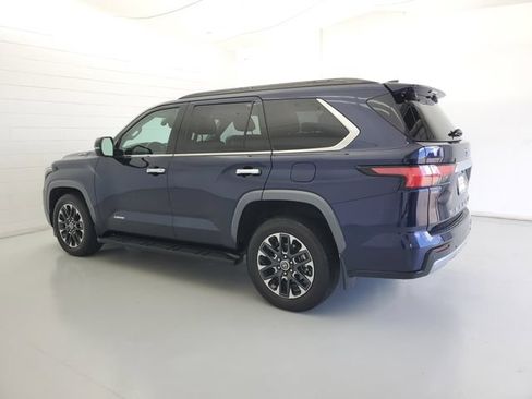 Used 2023 Toyota Sequoia Limited AWD/4WD image 7