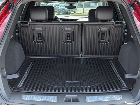 Used 2026 Cadillac XT5 Premium Luxury w/ LPO, Floor Liner Package AWD/4WD image 16