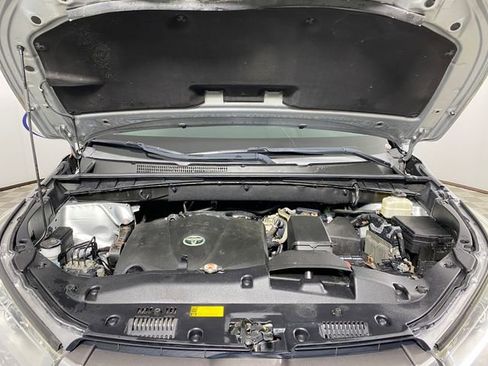 Used 2018 Toyota Highlander XLE image 25