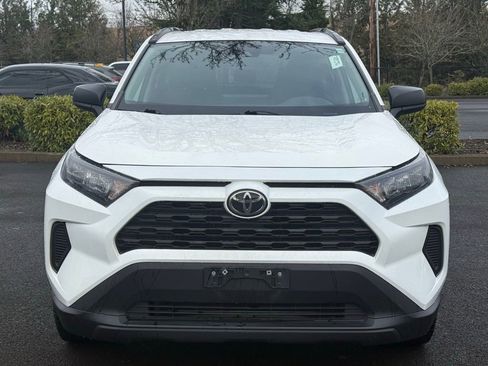 Used 2019 Toyota RAV4 LE image 8