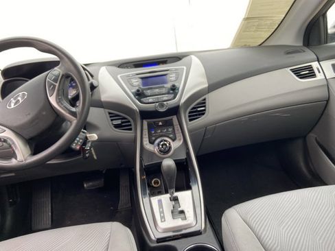 Used 2013 Hyundai Elantra GLS w/ Preferred Pkg image 14