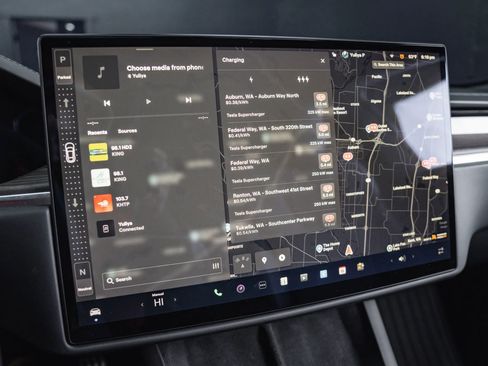 Used 2021 Tesla Model S Plaid image 67