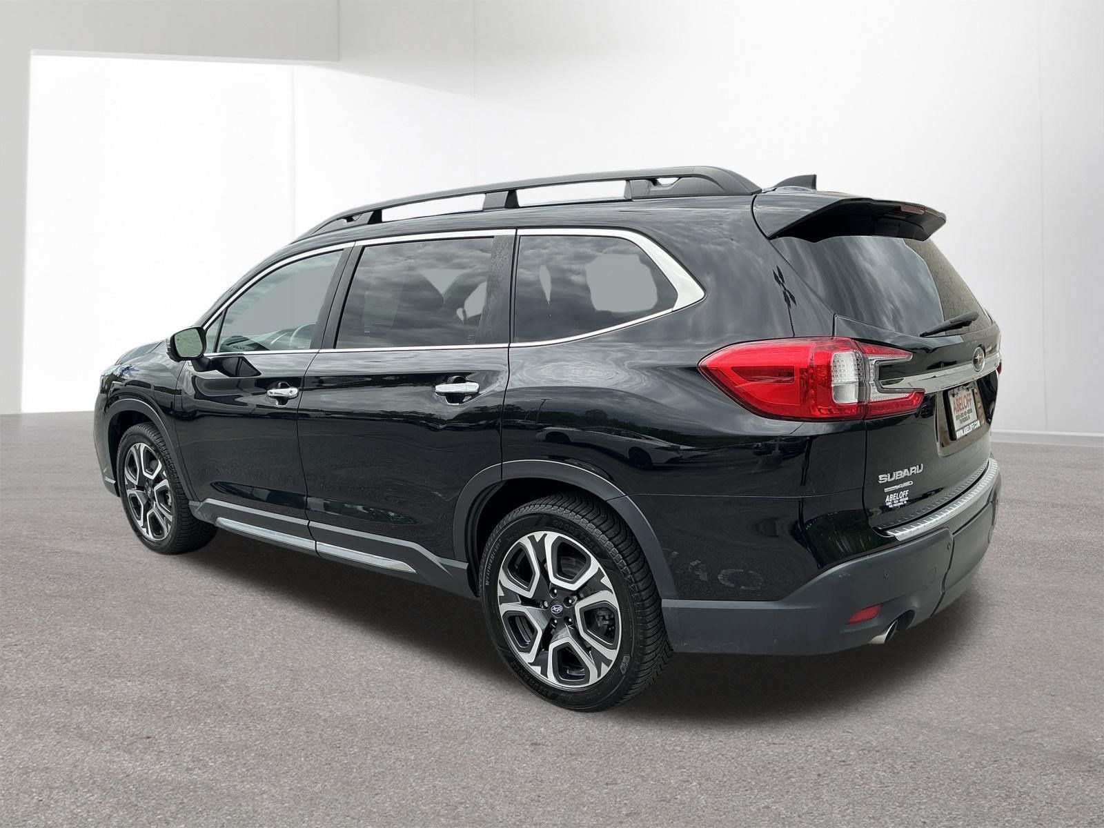Used 2023 Subaru Ascent Touring AWD/4WD image 5