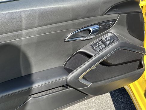 Used 2017 Porsche 911 Carrera image 11