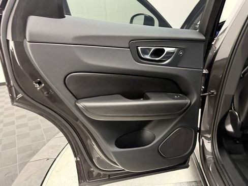 Certified 2023 Volvo XC60 B5 Plus w/ Protection Package Premier image 24