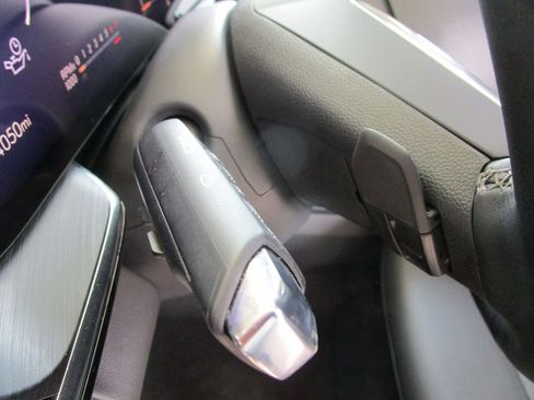 Used 2025 Buick Envision Preferred AWD/4WD image 24