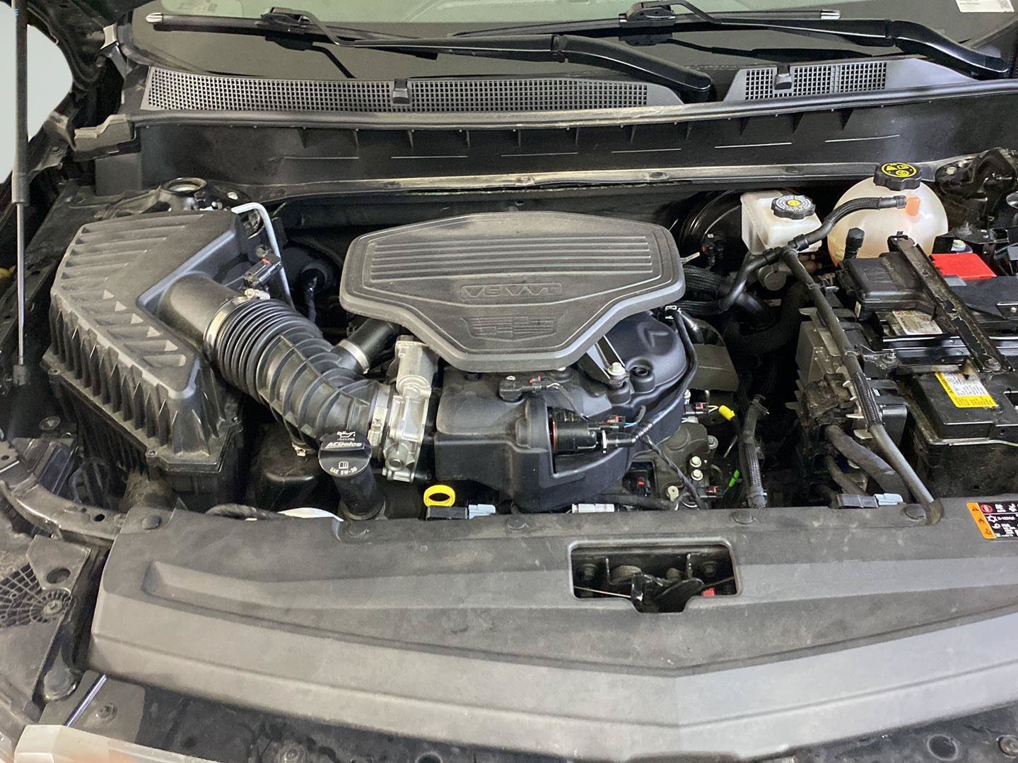 Certified 2024 Cadillac XT6 Premium Luxury w/ LPO, Floor Liner Package AWD/4WD image 14