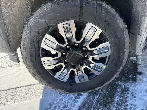 New 2026 GMC Sierra 2500 Denali w/ Denali Reserve Package image 8