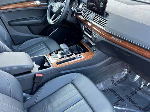 Certified 2023 Audi Q5 2.0T Premium w/ Convenience Package image 16