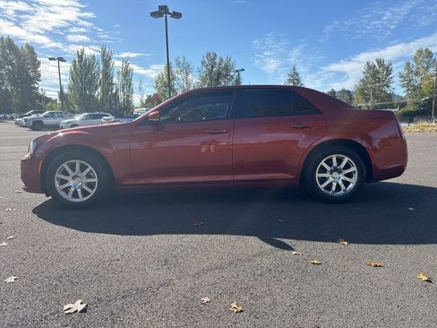 Used 2021 Chrysler 300 S image 4