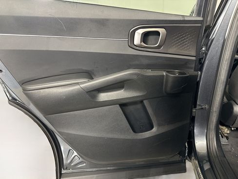 Used 2021 Kia Sorento LX FWD image 25