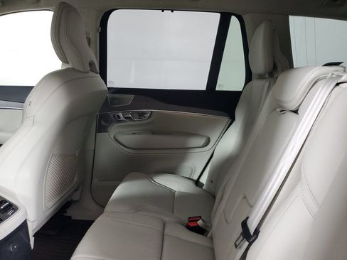 Used 2025 Volvo XC90 T8 Ultra w/ Lounge Package AWD/4WD image 14