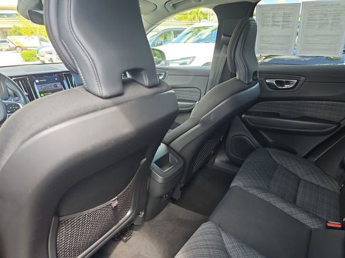 Certified 2023 Volvo XC60 B5 Core image 18