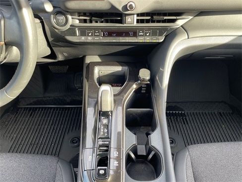 Used 2024 Toyota Crown XLE image 11