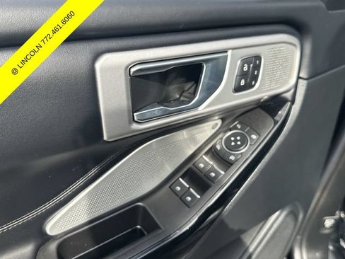 Used 2022 Ford Explorer Platinum w/ Equipment Group 601A AWD/4WD image 21