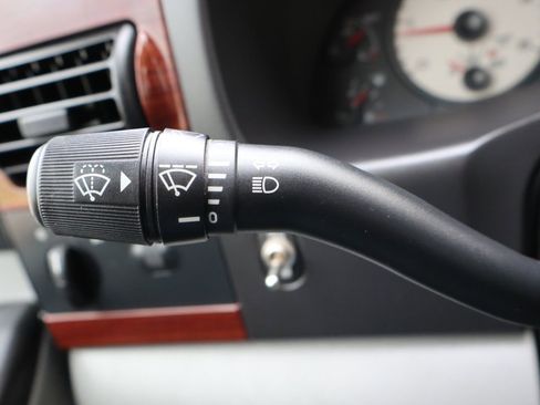 Used 2005 Ford F350 Lariat image 32