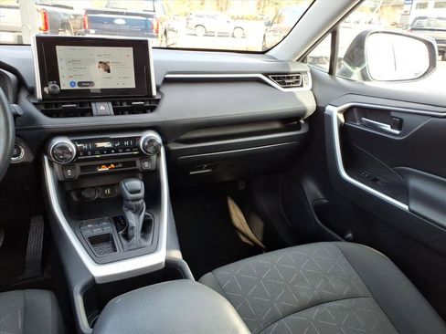 Used 2024 Toyota RAV4 XLE image 19