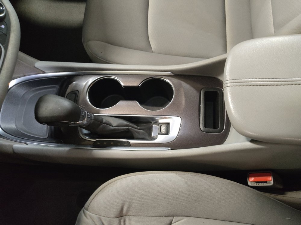 Used 2022 Chevrolet Malibu LT FWD image 26
