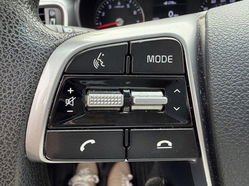 Used 2019 Kia Sorento AWD V6 image 26