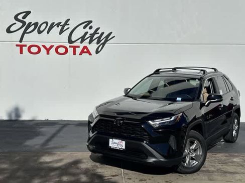 Used 2025 Toyota RAV4 XLE w/ Convenience Package image 1