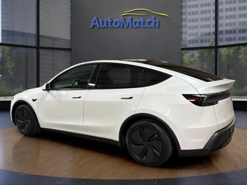 Used 2026 Tesla Model Y Long Range AWD/4WD image 8