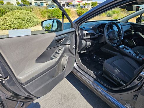 Used 2025 Subaru Crosstrek 2.0i Premium AWD/4WD image 15