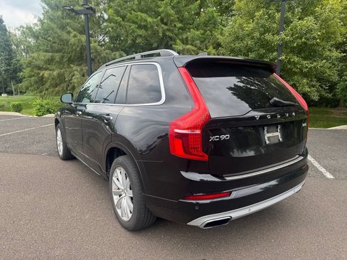 Used 2016 Volvo XC90 T6 Momentum w/ Momentum Plus Package AWD/4WD image 3