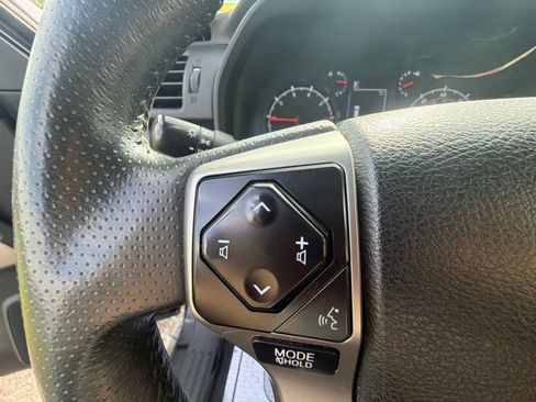 Used 2022 Toyota 4Runner SR5 AWD/4WD image 31