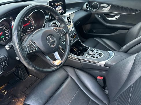 Used 2018 Mercedes-Benz C 300 Sedan w/ Premium Package image 9